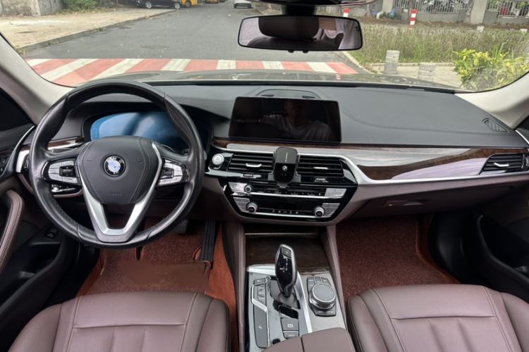 Used BMW 5 Series 2019 525Li Luxury Package