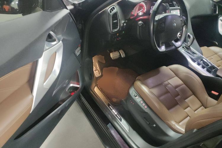 Used DS 5 2013 1.6T Prestige Edition THP200