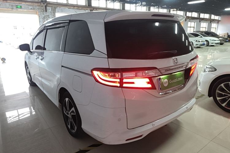 Used Honda Odyssey 2015 Revised 2.4L Luxury Edition
