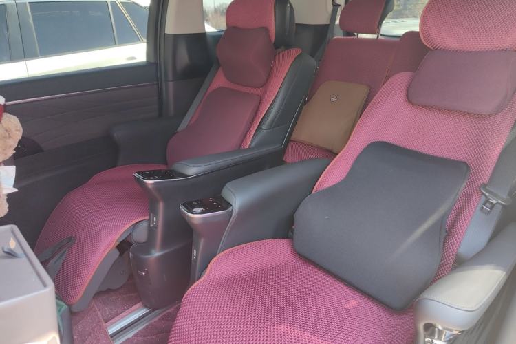 Used GAC Trumpchi M8 2024 Master Series 400T Prestige Edition Left Rear Seat