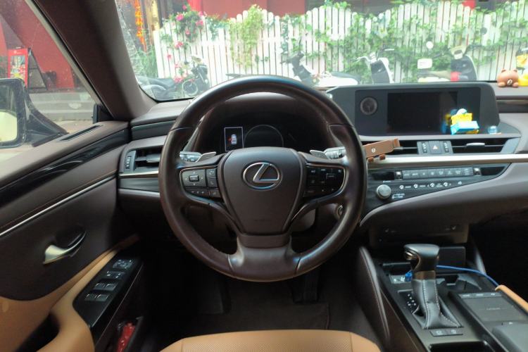 Used Lexus ES 2020 200 Excellence Edition