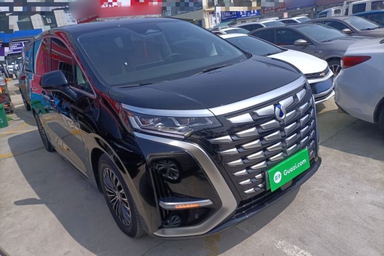 Used Denza D9 2024 DM-i 980 Four-Wheel Drive Prestige Model Front Right 45 Deg