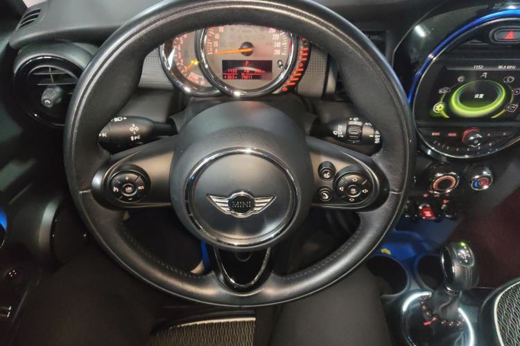 Used MINI 2015 1.5T COOPER Fun Five-Door Edition Steering Wheel