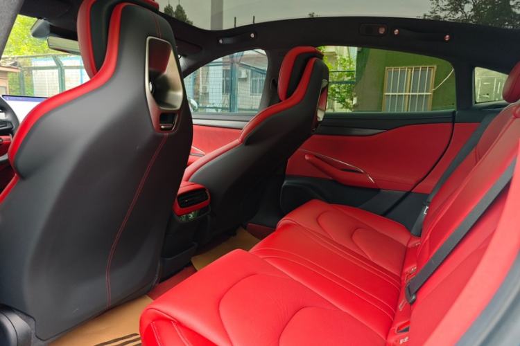 Used Xiaomi Auto SU7 2024 Rear-Drive Long-Range Intelligent Driving Version Interior 2