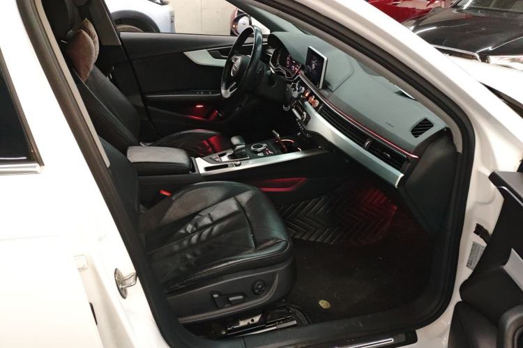 Used Audi A4L 2019 40 TFSI Fashion Edition China VI Emission Standard