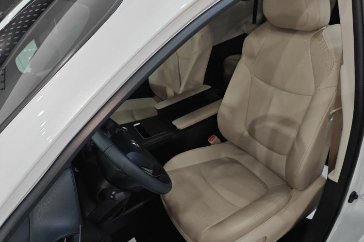 Used Toyota Granvia 2023 2.5L Hybrid Prestige PLUS Edition Left Front Seat