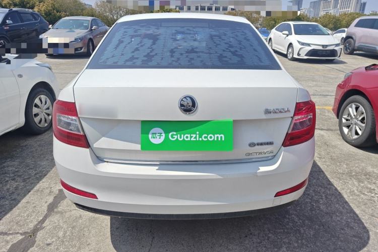 Used Skoda Octavia 2015 1.6L Manual Yijun Edition
