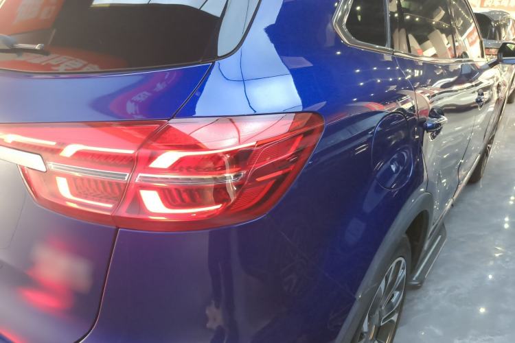 Used Hongqi HS5 2019 2.0T Smart Connect Flagship All-Wheel-Drive Version Right Rear Taillight