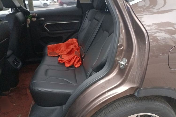 Used Haval H6 2017 Red Label 2.0T Automatic Two-Wheel Drive ZhiShang Model