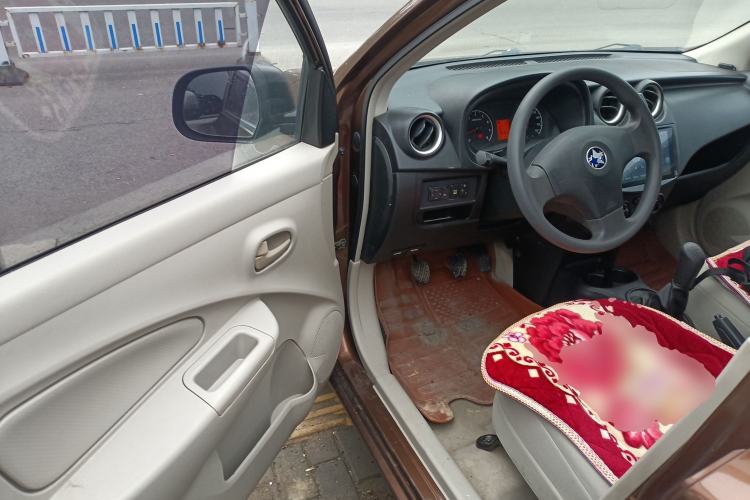 Used Venucia R30 2014 1.2L Manual Enjoyment Edition
