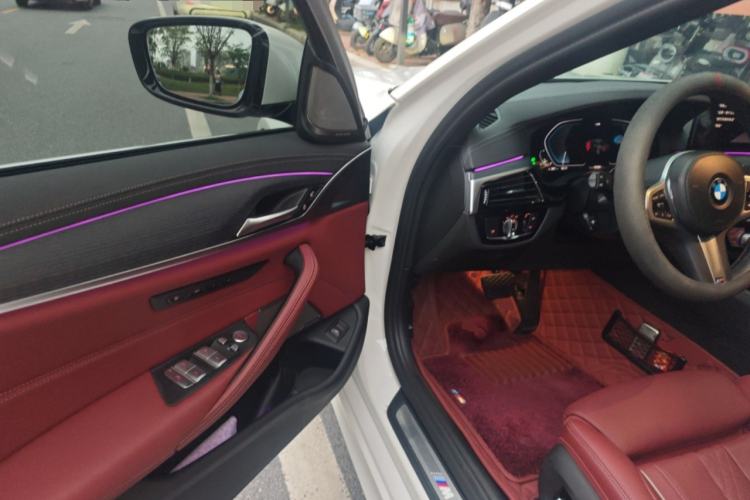 Used BMW 5 Series 2022 Second Facelift 530Li Luxury Version M Sport Package Driver Seat