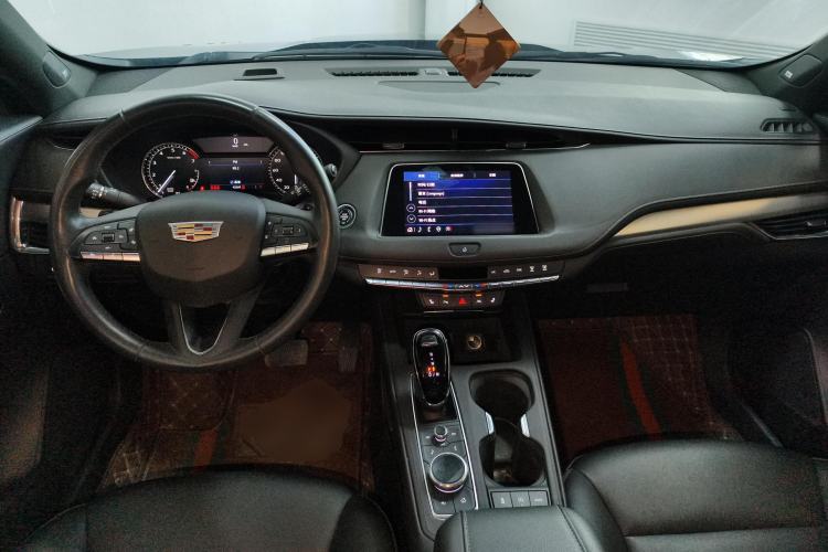 Used Cadillac XT4 2022 28T Two-Wheel-Drive Luxury Version