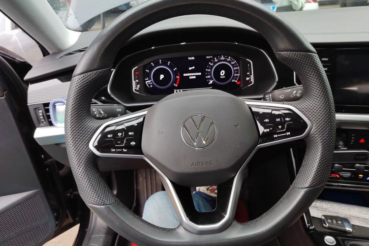 Used Volkswagen Passat 2024 380TSI Starry Elite Edition Steering Wheel