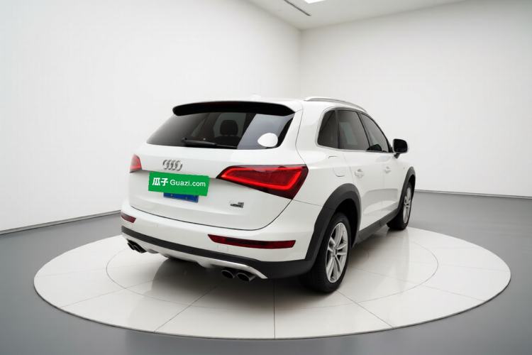 Used Audi Q5 2017 Plus 40 TFSI Technology Model
