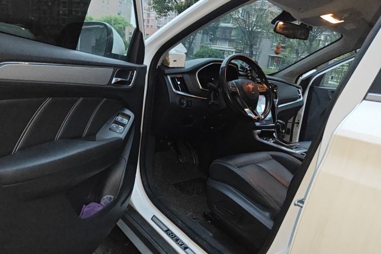 Used Roewe RX5 2018 30T Two-Wheel Drive Automatic Internet Smart Edition Driver Seat
