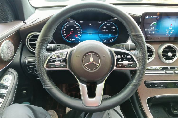 Used Mercedes-Benz GLC 2022 GLC 300 L 4MATIC Dynamic Model Steering Wheel