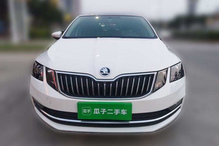 Used Skoda Octavia 2018 1.6L Automatic Luxury Edition Front