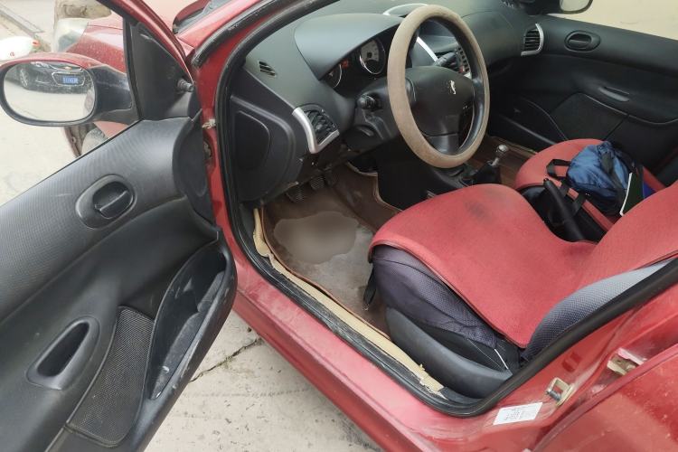 Used Peugeot 207 2011 Sedan 1.4L Manual Yule Edition