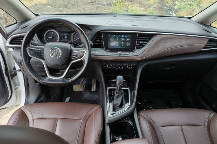 Used Buick GL6 2018 18T 6-Seater Luxury Model Center Console