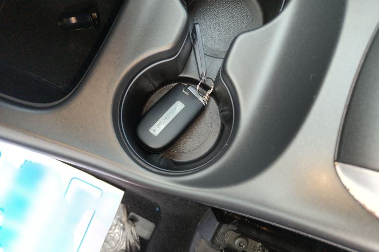 Used Dodge Journey 2013 2.4L Two-Wheel Drive Luxury Version