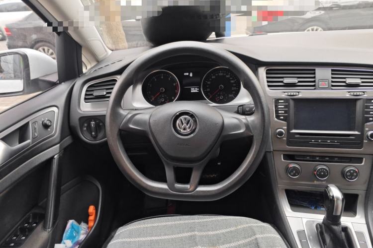 Used Volkswagen Golf 2016 1.6L Automatic Fashion Model