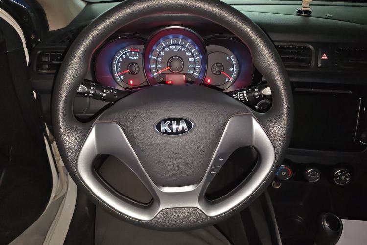 Used Kia K2 2015 Hatchback 1.4L AT GLS Cool Edition