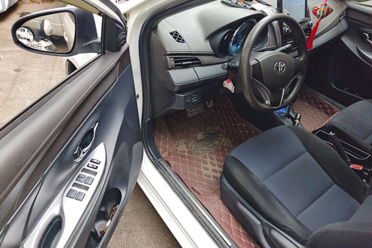 Used Toyota YARiS L Zhi Xuan 2015 1.5E Automatic Charm Edition Driver Seat