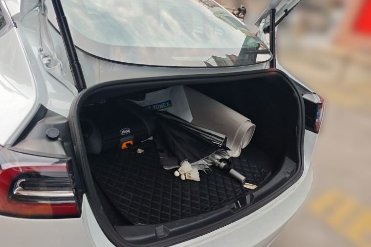 Used Tesla Model 3 2019 Long-Range All-Wheel-Drive Version Trunk