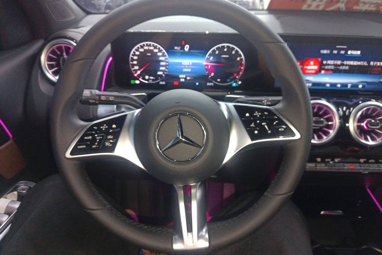 Used Mercedes-Benz GLB 2024 GLB 220 Fashion Model