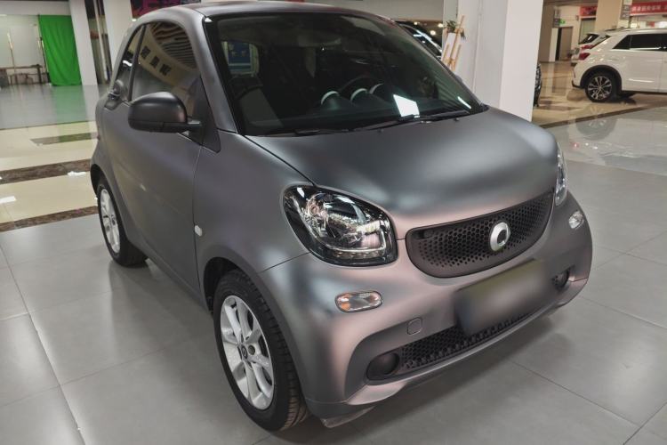 Used smart fortwo 2015 1.0L 52 kW hardtop Dynamic version