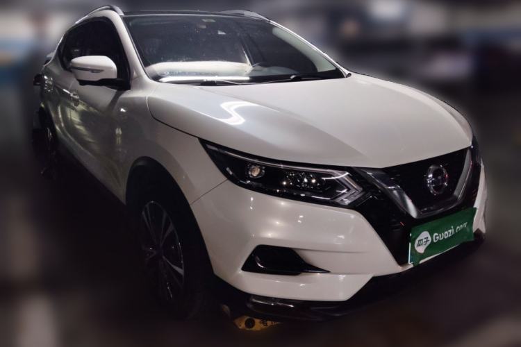 Used Nissan Qashqai 2019 2.0L CVT Luxury Edition Front Right 45 Deg