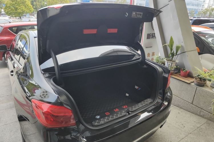 Used BMW 5 Series 2019 Facelifted 530Li Luxury Edition Premium Package
