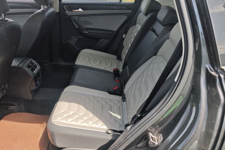 Used Volkswagen Tayron 2023 330TSI Two-Wheel-Drive Luxury Plus Advanced Version
