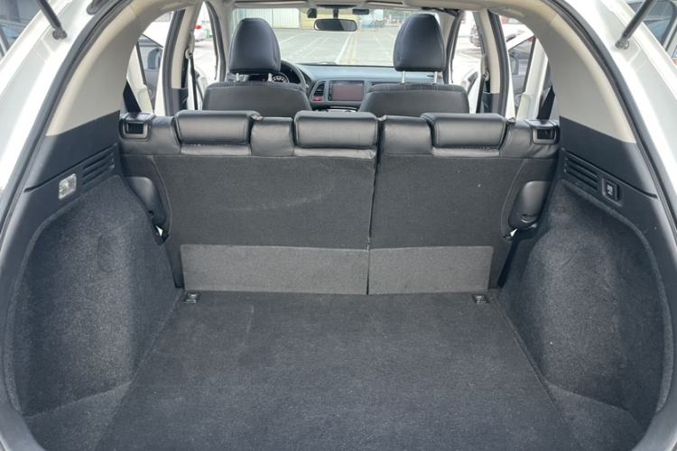 Used Honda Vezel 2017 1.8L CVT Front-Wheel Drive Pioneer Edition