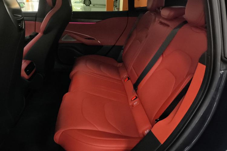 Used Xiaomi Auto SU7 2024 Four-Wheel Drive Ultra-Long Range Advanced Intelligent Driving Max Edition