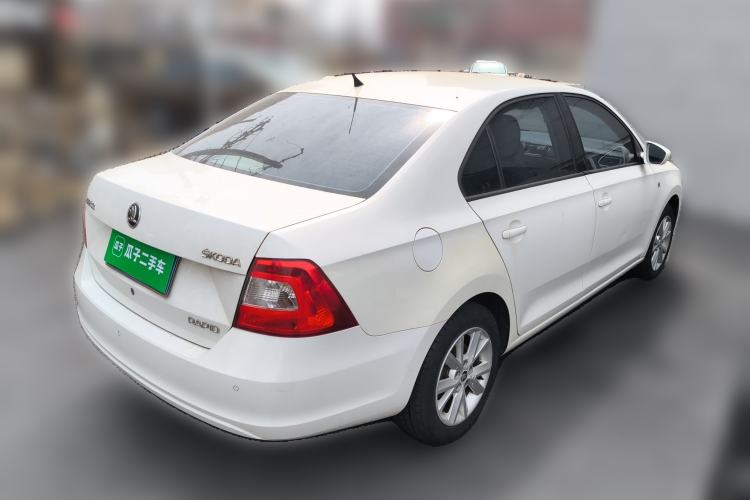Used Skoda Rapid 2015 1.6L Automatic Smart Selection Model