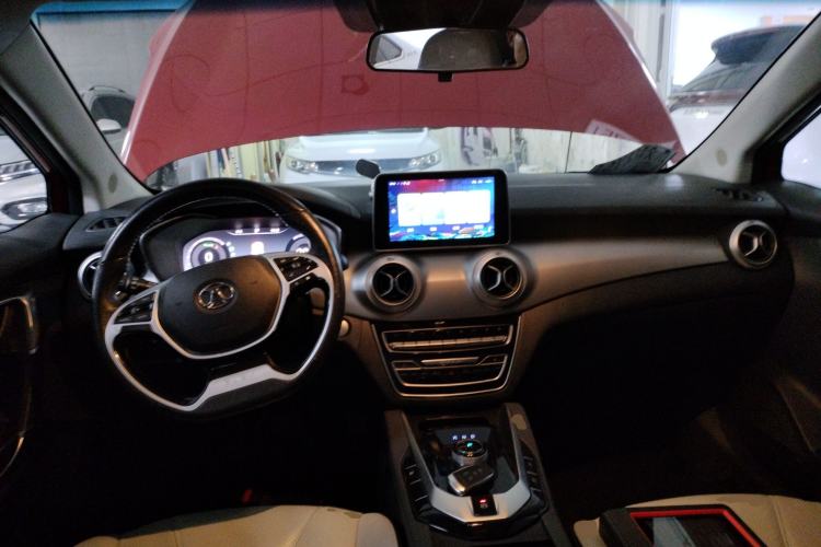 Used BAIC Beijing EU5 2018 R550 Smart Trend Edition
