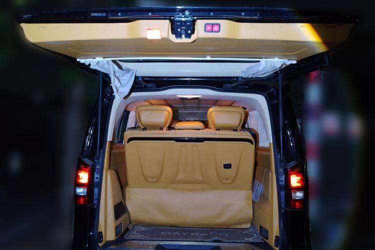 Used Mercedes-Benz Vito 2020 2.0T Elite Version 7 Seats Trunk