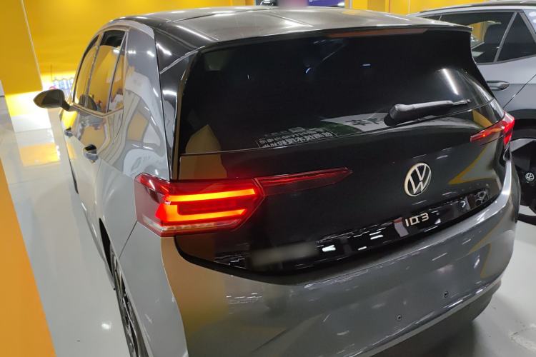 Used Volkswagen ID.3 2024 Pure & Smart Edition Rear Left 45 Deg