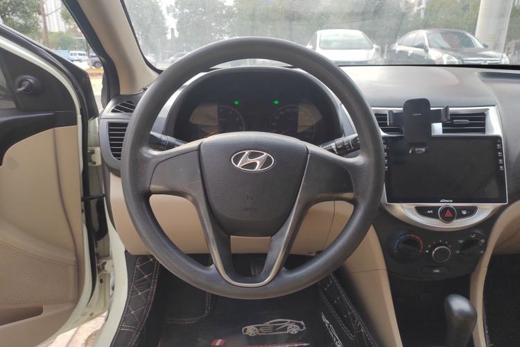 Used Hyundai Verna (older generation) 2014 1.4L Automatic Fashion GS Model