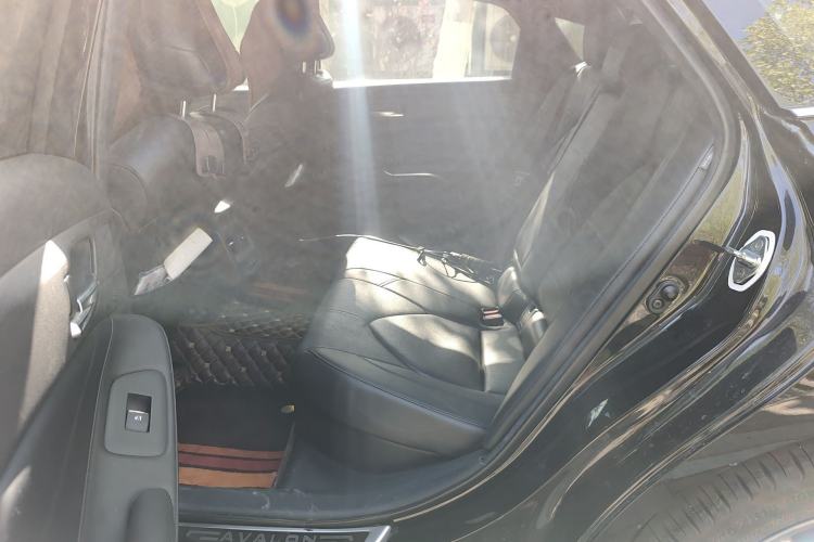 Used Toyota Avalon 2019 Dual-Engine 2.5L Luxury Edition China VI Standard
