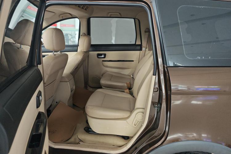 Used Dongfeng Fengon 360 2015 1.5L Manual Comfort II 7-Seater
