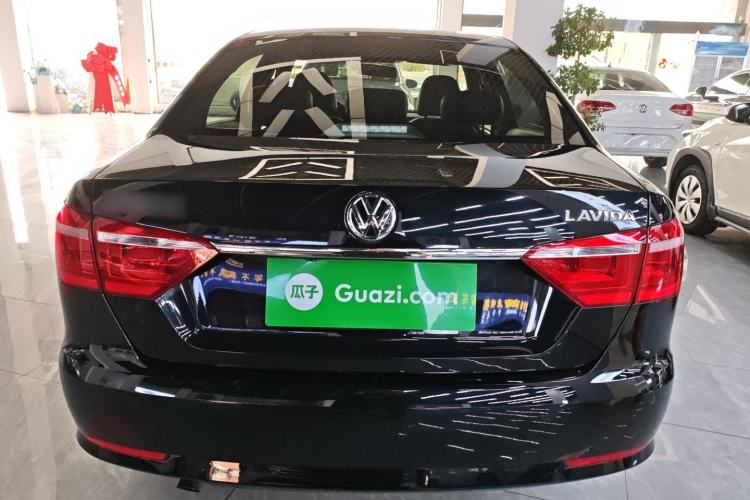 Used Volkswagen Lavida 2017 1.6L Automatic Comfort Edition
