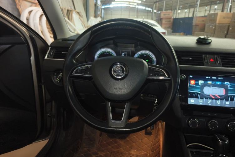 Used Skoda Octavia 2018 1.6L Automatic Luxury Edition