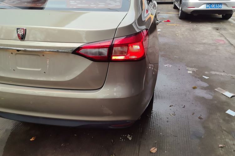 Used Roewe 360 2015 1.5L Manual Luxury Edition Exterior 3