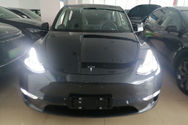 Used Tesla Model Y 2021 Long-Range All-Wheel-Drive Version Front