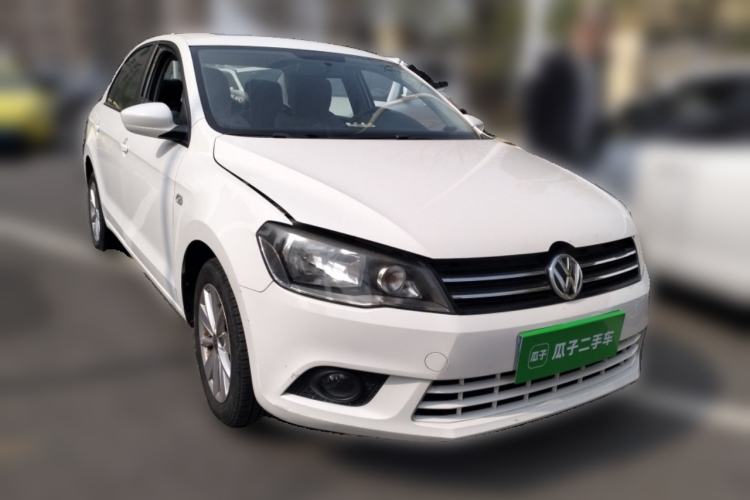 Used Volkswagen Jetta 2015 1.6L Automatic Comfort Model Front Right 45 Deg