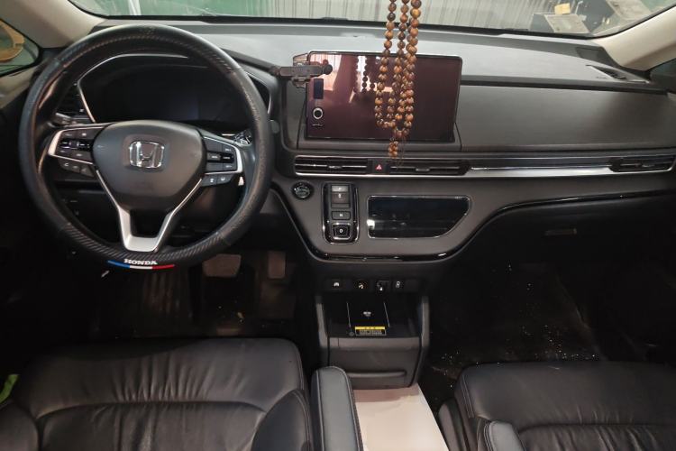 Used Honda Elysion 2022 2.0L eHEV Luxury Edition Center Console