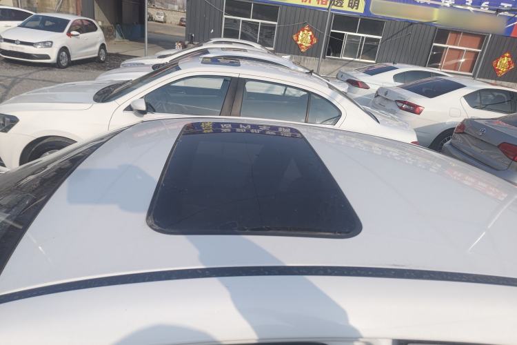 Used Hyundai Celesta 2017 1.6L Automatic Enjoyment Version GLS
