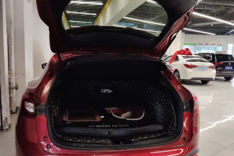 Used Mazda CX-4 2018 2.0L Automatic Two-Wheel Drive Blue Sky Dynamic Version China VI Standard Trunk